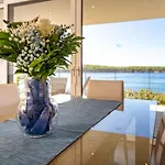 Olivabeachhouse - Direct Waterfront & Mooring *