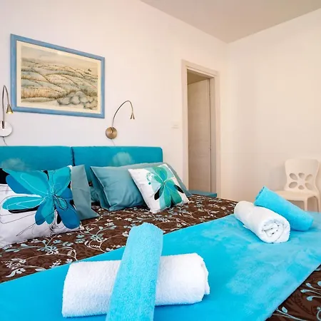 Habitación en casa particular Olivabeachhouse - Direct Waterfront & Mooring *