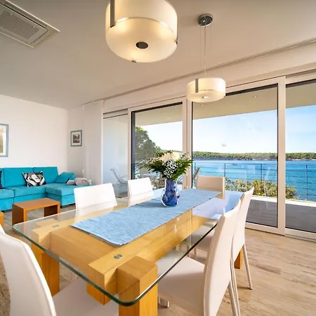 Olivabeachhouse - Direct Waterfront & Mooring Barbat na Rabu
