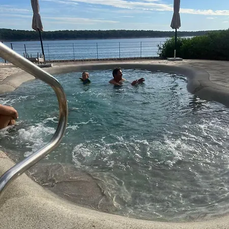 Rum i privatbostad Olivabeachhouse - Direct Waterfront & Mooring *