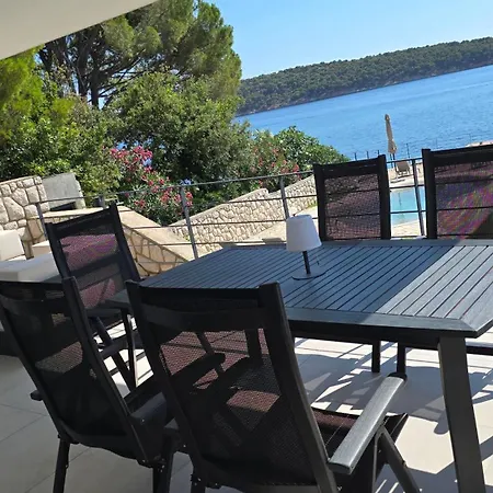 Olivabeachhouse - Direct Waterfront & Mooring