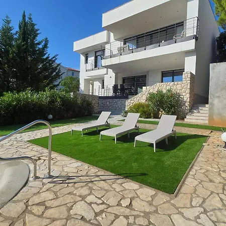 Olivabeachhouse - Direct Waterfront & Mooring Habitación en casa particular
