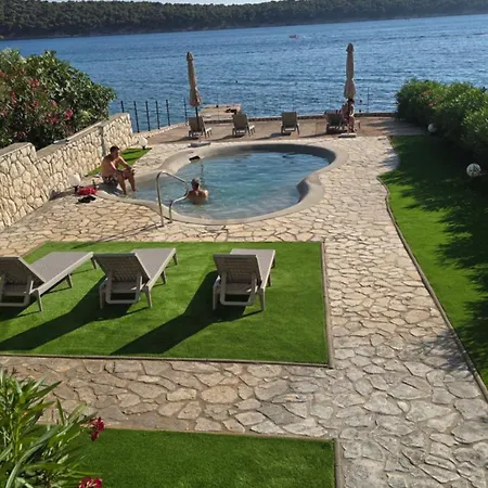 Olivabeachhouse - Direct Waterfront & Mooring Habitación en casa particular