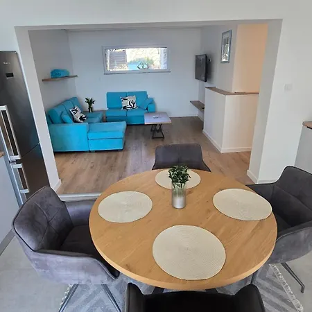 Habitación en casa particular Olivabeachhouse - Direct Waterfront & Mooring