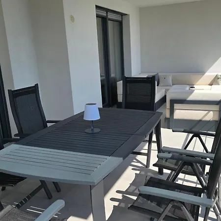 Olivabeachhouse - Direct Waterfront & Mooring * Barbat na Rabu