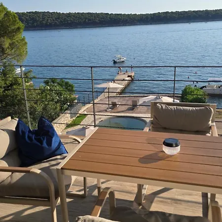 Ubytování v soukromí Olivabeachhouse - Direct Waterfront & Mooring
