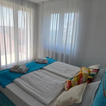Olivabeachhouse - Direct Waterfront & Mooring *